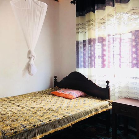 Mama'S Hostel Аханґама Екстер'єр фото