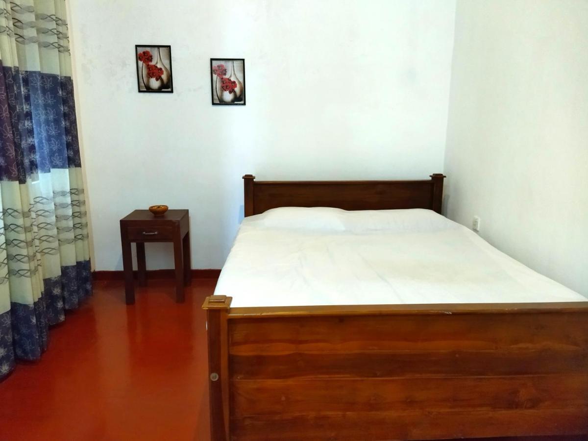 Mama'S Hostel Аханґама Екстер'єр фото