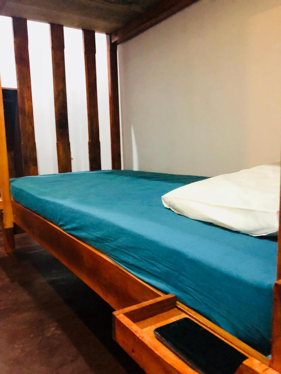 Mama'S Hostel Аханґама Екстер'єр фото